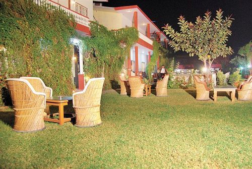 Tiger Safari Resort Sawai Madhopur Bagian luar foto